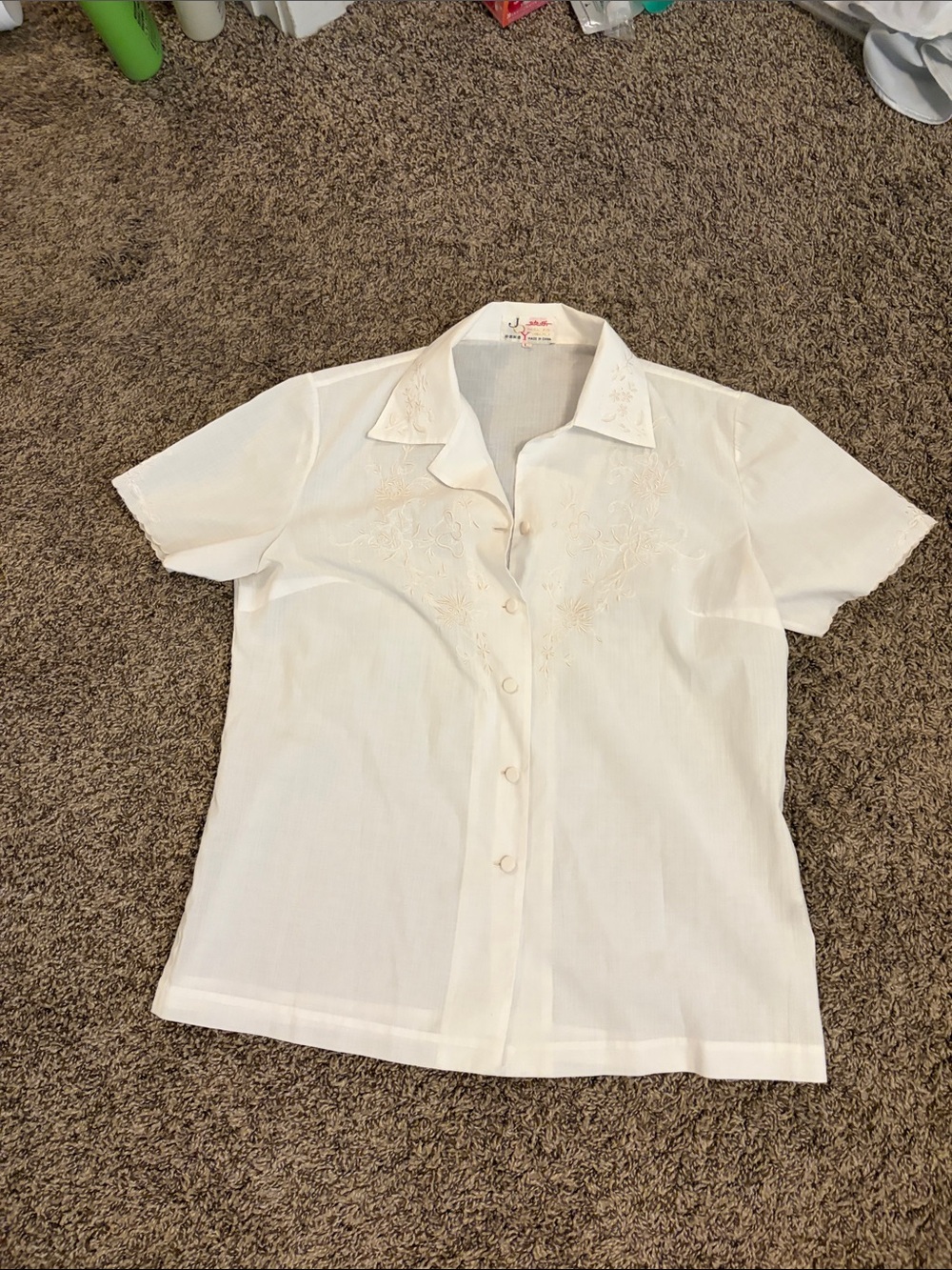 Embroidered Short Sleeve Button-Up Blouse in White/Cream